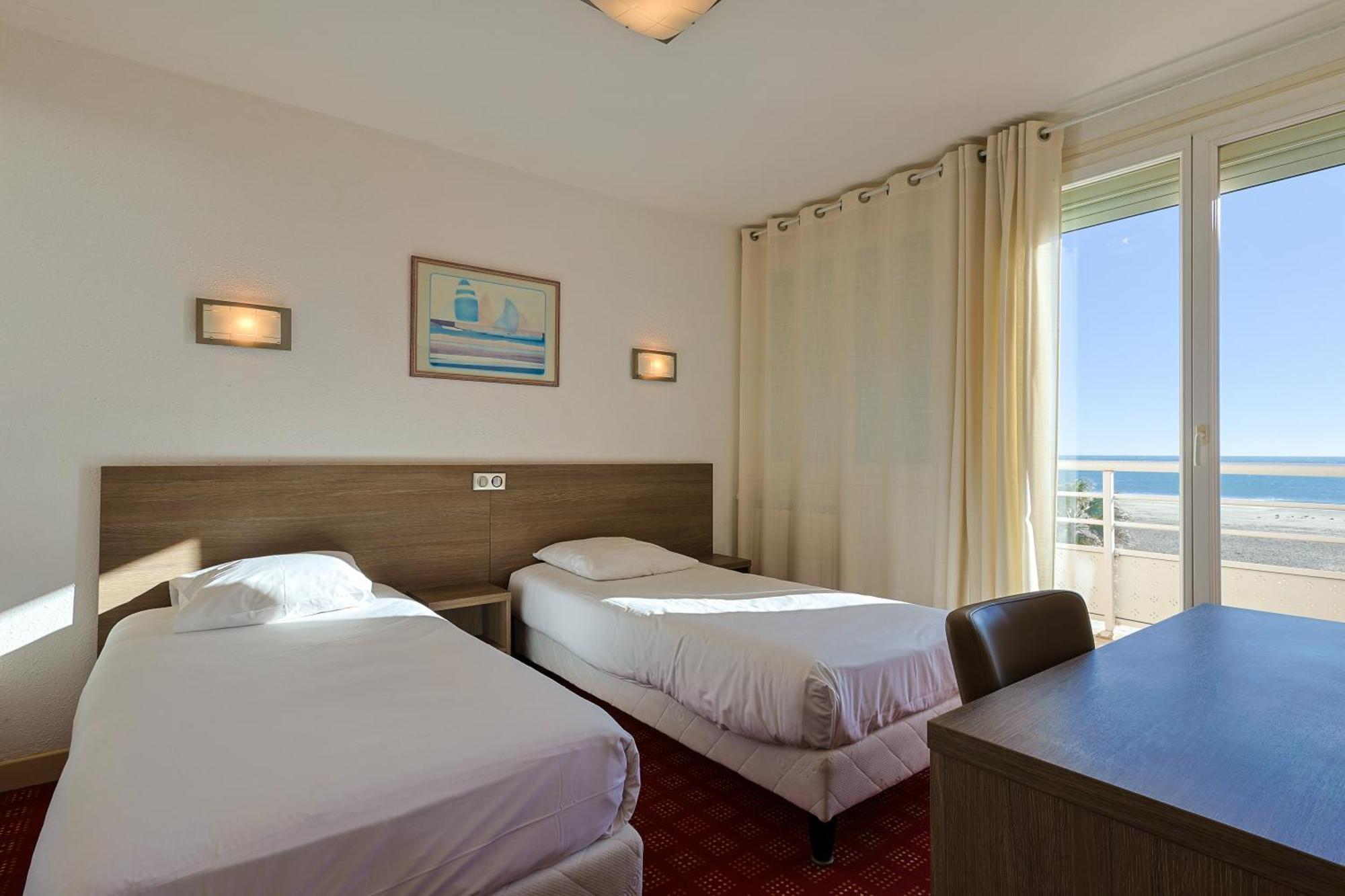 Logis Hôtel Mediterranee Port-la-Nouvelle Buitenkant foto