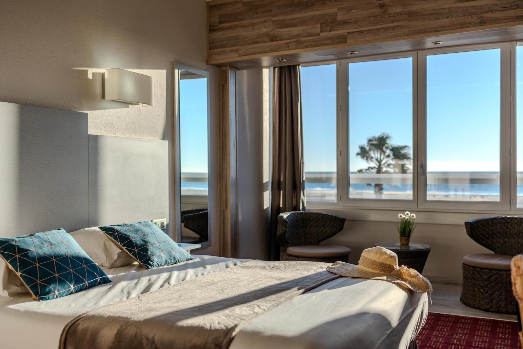 Logis Hôtel Mediterranee Port-la-Nouvelle Buitenkant foto