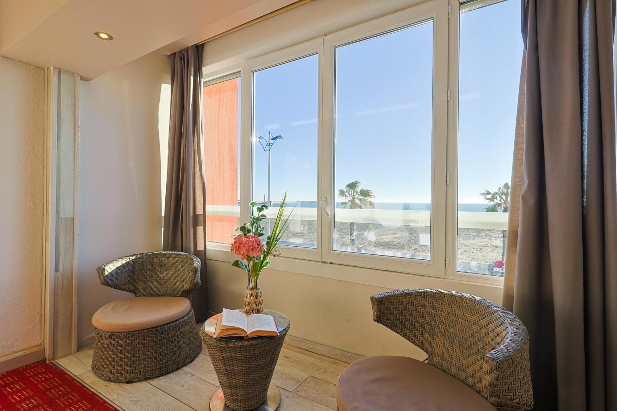 Logis Hôtel Mediterranee Port-la-Nouvelle Buitenkant foto